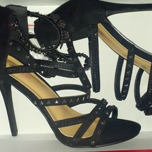 Selling: Size 10, Francisca, Black heels